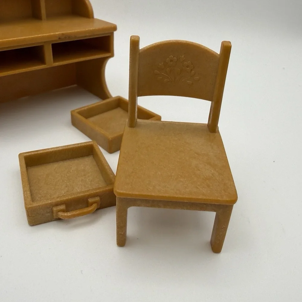Sylvanian Families Calico Critters Furniture Replacement Desk w/ Chair Epoch
